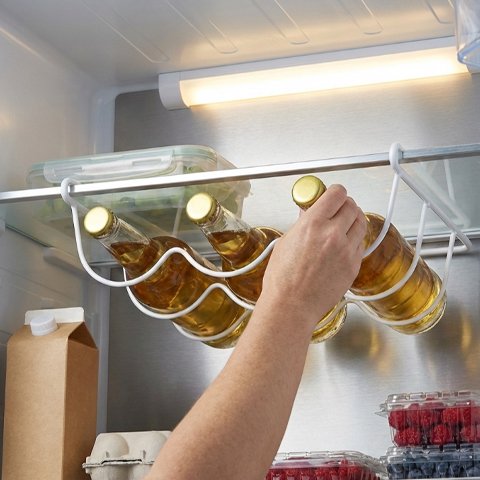 Porte bouteille idéal pour un rangement efficace de vos bouteilles dans le réfrigérateur