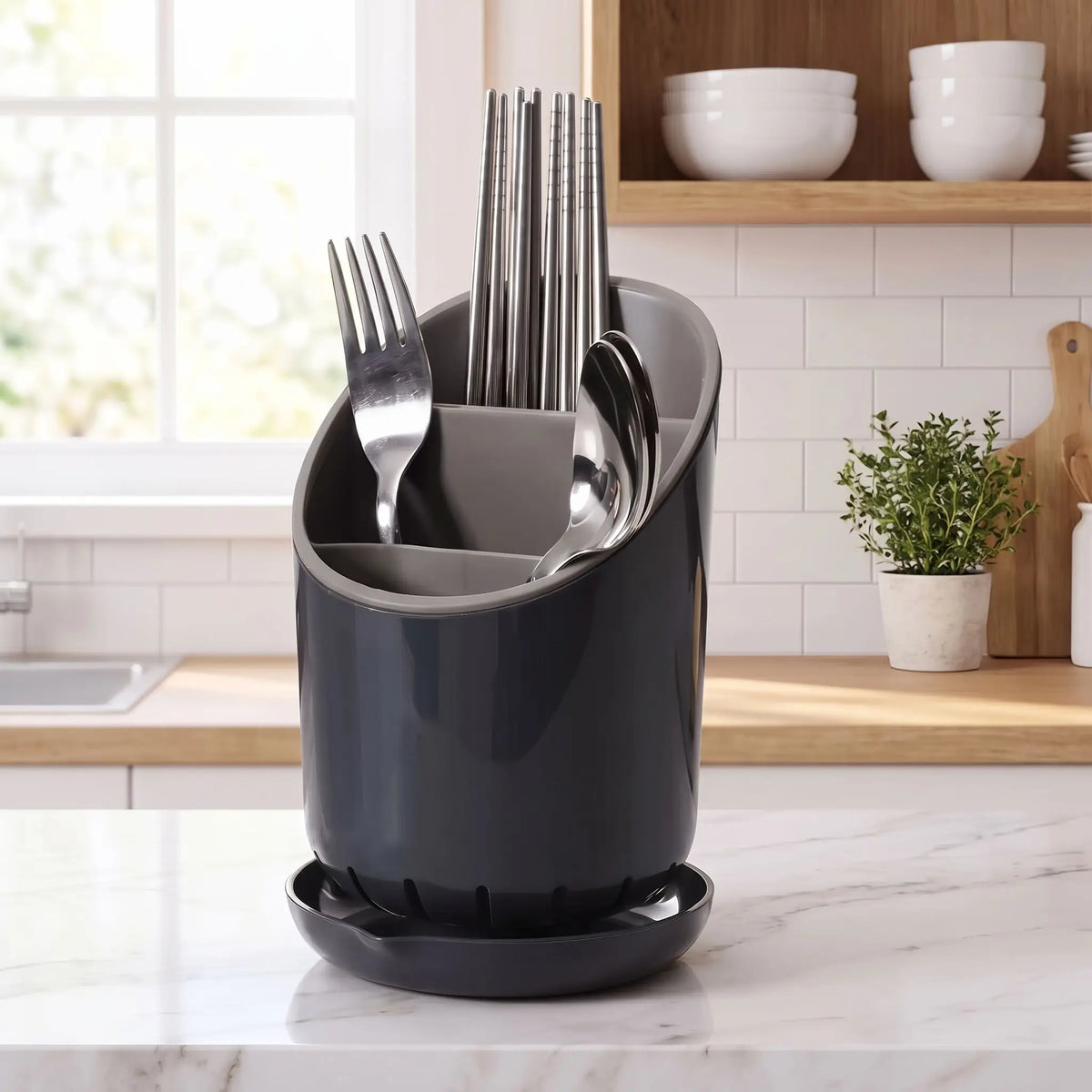 range couvert parfait pour faire égoutter vos ustensiles de cuisine